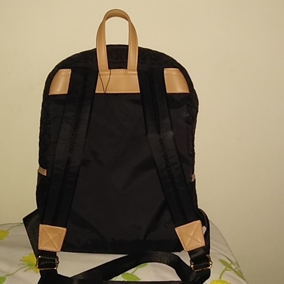 Back pack - Picture 2 of 2